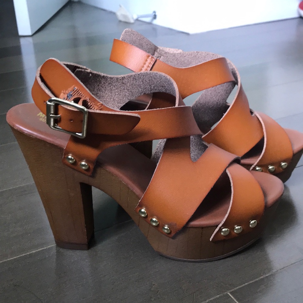 Mossimo Brown Platform Shoes - very lightweight
